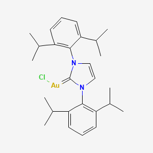 molecular formula C27H37AuClN2 B2564540 (1,3-Bis(2,6-diisopropylphenyl)-1,3-dihydro-2H-imidazol-2-ylidene)(chloro)gold CAS No. 852445-83-1