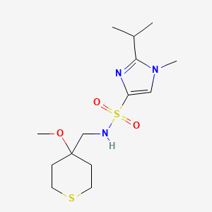 molecular formula C14H25N3O3S2 B2564948 2-isopropyl-N-((4-methoxytetrahydro-2H-thiopyran-4-yl)methyl)-1-methyl-1H-imidazole-4-sulfonamide CAS No. 2034453-40-0