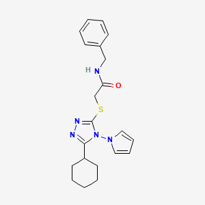 molecular formula C21H25N5OS B2565485 N-benzyl-2-{[5-cyclohexyl-4-(1H-pyrrol-1-yl)-4H-1,2,4-triazol-3-yl]sulfanyl}acetamide CAS No. 904267-46-5