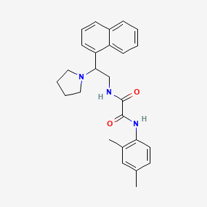 molecular formula C26H29N3O2 B2571972 N'-(2,4-dimethylphenyl)-N-[2-(naphthalen-1-yl)-2-(pyrrolidin-1-yl)ethyl]ethanediamide CAS No. 941933-88-6
