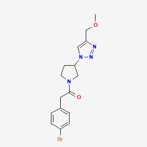 2-(4-bromophenyl)-1-{3-[4-(methoxymethyl)-1H-1,2,3-triazol-1-yl]pyrrolidin-1-yl}ethan-1-one