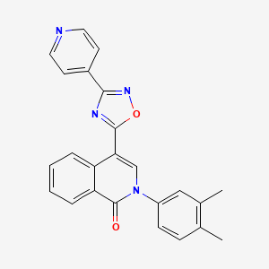 molecular formula C24H18N4O2 B2583523 2-(3,4-DIMETHYLPHENYL)-4-[3-(PYRIDIN-4-YL)-1,2,4-OXADIAZOL-5-YL]-1,2-DIHYDROISOQUINOLIN-1-ONE CAS No. 1207058-89-6