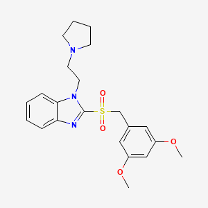 molecular formula C22H27N3O4S B2586667 2-((3,5-dimethoxybenzyl)sulfonyl)-1-(2-(pyrrolidin-1-yl)ethyl)-1H-benzo[d]imidazole CAS No. 886906-61-2