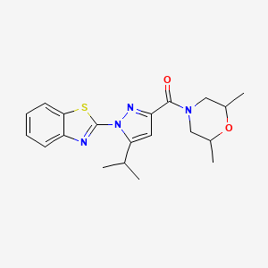 molecular formula C20H24N4O2S B2588955 (1-(苯并[d]噻唑-2-基)-5-异丙基-1H-吡唑-3-基)(2,6-二甲基吗啉-2-基)甲酮 CAS No. 1013806-31-9