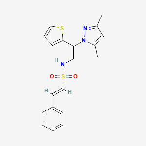 (E)-N-(2-(3,5-dimethyl-1H-pyrazol-1-yl)-2-(thiophen-2-yl)ethyl)-2-phenylethenesulfonamide