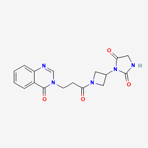 molecular formula C17H17N5O4 B2590156 3-(1-(3-(4-oxoquinazolin-3(4H)-yl)propanoyl)azetidin-3-yl)imidazolidine-2,4-dione CAS No. 2034269-03-7