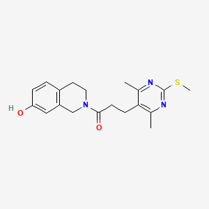 3-[4,6-Dimethyl-2-(methylsulfanyl)pyrimidin-5-yl]-1-(7-hydroxy-1,2,3,4-tetrahydroisoquinolin-2-yl)propan-1-one