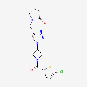 molecular formula C15H16ClN5O2S B2591325 1-((1-(1-(5-chlorothiophene-2-carbonyl)azetidin-3-yl)-1H-1,2,3-triazol-4-yl)methyl)pyrrolidin-2-one CAS No. 2034593-57-0