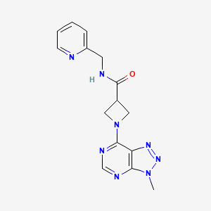 molecular formula C15H16N8O B2592158 1-(3-methyl-3H-[1,2,3]triazolo[4,5-d]pyrimidin-7-yl)-N-(pyridin-2-ylmethyl)azetidine-3-carboxamide CAS No. 1448077-67-5