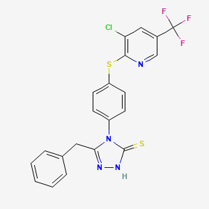 molecular formula C21H14ClF3N4S2 B2595665 3-benzyl-4-(4-{[3-chloro-5-(trifluoromethyl)pyridin-2-yl]sulfanyl}phenyl)-4,5-dihydro-1H-1,2,4-triazole-5-thione CAS No. 1023558-61-3