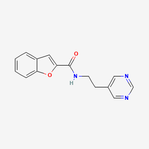 molecular formula C15H13N3O2 B2595697 N-(2-(pyrimidin-5-yl)ethyl)benzofuran-2-carboxamide CAS No. 2034519-08-7