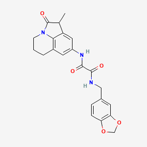 molecular formula C22H21N3O5 B2597853 N'-[(2H-1,3-benzodioxol-5-yl)methyl]-N-{3-methyl-2-oxo-1-azatricyclo[6.3.1.0^{4,12}]dodeca-4,6,8(12)-trien-6-yl}ethanediamide CAS No. 898454-87-0