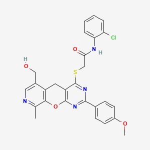 molecular formula C27H23ClN4O4S B2601629 N-(2-chlorophenyl)-2-[[11-(hydroxymethyl)-5-(4-methoxyphenyl)-14-methyl-2-oxa-4,6,13-triazatricyclo[8.4.0.03,8]tetradeca-1(10),3(8),4,6,11,13-hexaen-7-yl]sulfanyl]acetamide CAS No. 867040-66-2