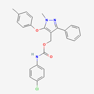 molecular formula C25H22ClN3O3 B2602208 [1-methyl-5-(4-methylphenoxy)-3-phenyl-1H-pyrazol-4-yl]methyl N-(4-chlorophenyl)carbamate CAS No. 318247-43-7