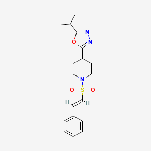 (E)-2-isopropyl-5-(1-(styrylsulfonyl)piperidin-4-yl)-1,3,4-oxadiazole