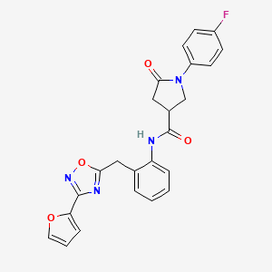 1-(4-Fluorophenyl)-N-(2-{[3-(furan-2-YL)-1,2,4-oxadiazol-5-YL]methyl}phenyl)-5-oxopyrrolidine-3-carboxamide