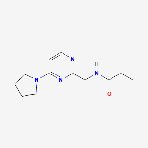 N-((4-(pyrrolidin-1-yl)pyrimidin-2-yl)methyl)isobutyramide