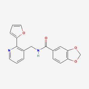 molecular formula C18H14N2O4 B2609625 N-((2-(furan-2-yl)pyridin-3-yl)methyl)benzo[d][1,3]dioxole-5-carboxamide CAS No. 2034441-02-4