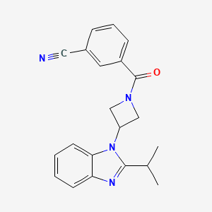 molecular formula C21H20N4O B2612535 3-[3-(2-Propan-2-ylbenzimidazol-1-yl)azetidine-1-carbonyl]benzonitrile CAS No. 2415562-33-1