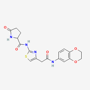 molecular formula C18H18N4O5S B2612576 N-(4-(2-((2,3-二氢苯并[b][1,4]二氧杂环-6-基)氨基)-2-氧代乙基)噻嘧-2-基)-5-氧代吡咯啉-2-甲酰胺 CAS No. 1048678-48-3