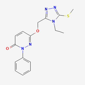 molecular formula C16H17N5O2S B2613238 6-{[4-ethyl-5-(methylsulfanyl)-4H-1,2,4-triazol-3-yl]methoxy}-2-phenyl-3(2H)-pyridazinone CAS No. 692737-10-3