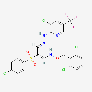 molecular formula C22H15Cl4F3N4O3S B2615866 2-[(4-chlorophenyl)sulfonyl]-3-{2-[3-chloro-5-(trifluoromethyl)-2-pyridinyl]hydrazino}acrylaldehyde O-(2,6-dichlorobenzyl)oxime CAS No. 338407-65-1