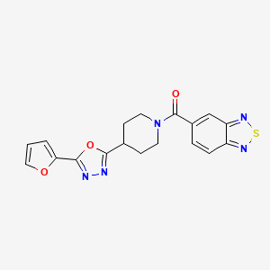 Benzo[c][1,2,5]thiadiazol-5-yl(4-(5-(furan-2-yl)-1,3,4-oxadiazol-2-yl)piperidin-1-yl)methanone
