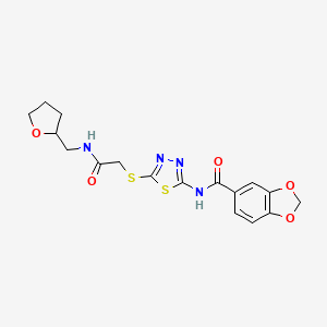 molecular formula C17H18N4O5S2 B2620063 N-(5-((2-oxo-2-(((tetrahydrofuran-2-yl)methyl)amino)ethyl)thio)-1,3,4-thiadiazol-2-yl)benzo[d][1,3]dioxole-5-carboxamide CAS No. 868973-94-8