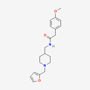 molecular formula C20H26N2O3 B2620739 N-((1-(furan-2-ylmethyl)piperidin-4-yl)methyl)-2-(4-methoxyphenyl)acetamide CAS No. 953996-29-7