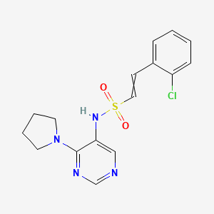 B2622666 2-(2-chlorophenyl)-N-[4-(pyrrolidin-1-yl)pyrimidin-5-yl]ethene-1-sulfonamide CAS No. 1394800-24-8