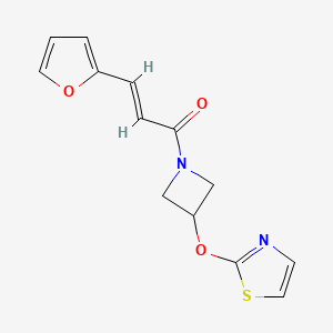 (E)-3-(furan-2-yl)-1-(3-(thiazol-2-yloxy)azetidin-1-yl)prop-2-en-1-one