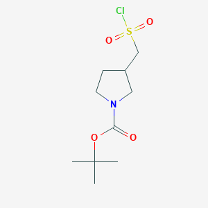 molecular formula C10H18ClNO4S B2626576 Tert-butyl 3-[(chlorosulfonyl)methyl]pyrrolidine-1-carboxylate CAS No. 1936031-97-8