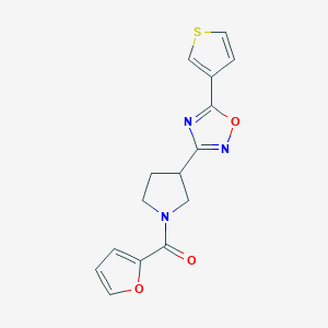 molecular formula C15H13N3O3S B2626901 Furan-2-yl(3-(5-(thiophen-3-yl)-1,2,4-oxadiazol-3-yl)pyrrolidin-1-yl)methanone CAS No. 2034278-58-3
