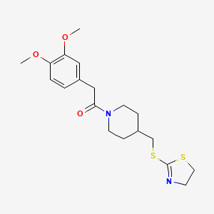 1-(4-(((4,5-Dihydrothiazol-2-yl)thio)methyl)piperidin-1-yl)-2-(3,4-dimethoxyphenyl)ethanone