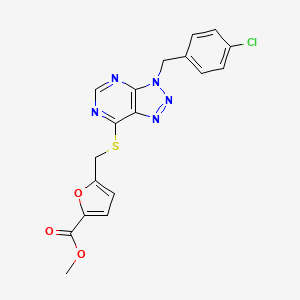 molecular formula C18H14ClN5O3S B2632501 methyl 5-(((3-(4-chlorobenzyl)-3H-[1,2,3]triazolo[4,5-d]pyrimidin-7-yl)thio)methyl)furan-2-carboxylate CAS No. 941956-21-4
