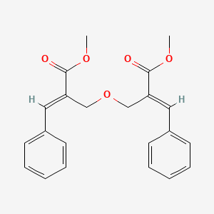 molecular formula C22H22O5 B2637406 methyl (2E)-2-{[(2E)-3-methoxy-3-oxo-2-(phenylmethylidene)propoxy]methyl}-3-phenylprop-2-enoate CAS No. 1033494-82-4