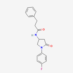 molecular formula C19H19FN2O2 B2642128 N-[1-(4-fluorophenyl)-5-oxopyrrolidin-3-yl]-3-phenylpropanamide CAS No. 905664-39-3