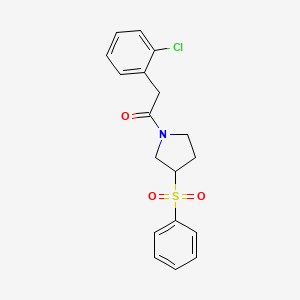 molecular formula C18H18ClNO3S B2645489 1-[3-(benzenesulfonyl)pyrrolidin-1-yl]-2-(2-chlorophenyl)ethan-1-one CAS No. 1448133-61-6