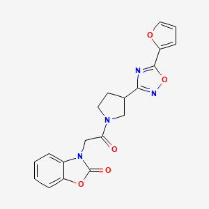 3-(2-(3-(5-(furan-2-yl)-1,2,4-oxadiazol-3-yl)pyrrolidin-1-yl)-2-oxoethyl)benzo[d]oxazol-2(3H)-one