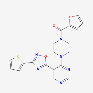 molecular formula C19H16N6O3S B2648005 Furan-2-yl(4-(5-(3-(thiophen-2-yl)-1,2,4-oxadiazol-5-yl)pyrimidin-4-yl)piperazin-1-yl)methanone CAS No. 2034387-25-0