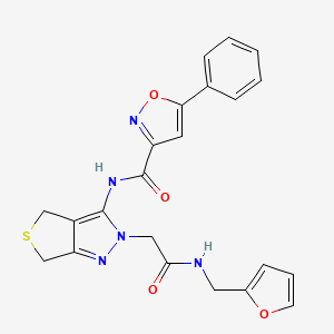 molecular formula C22H19N5O4S B2649247 N-(2-(2-((furan-2-ylmethyl)amino)-2-oxoethyl)-4,6-dihydro-2H-thieno[3,4-c]pyrazol-3-yl)-5-phenylisoxazole-3-carboxamide CAS No. 1105248-55-2
