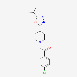 1-(4-Chlorophenyl)-2-(4-(5-isopropyl-1,3,4-oxadiazol-2-yl)piperidin-1-yl)ethanone