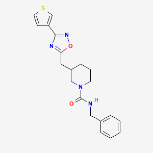 molecular formula C20H22N4O2S B2653680 N-苄基-3-((3-(噻吩-3-基)-1,2,4-噁二唑-5-基)甲基)哌啶-1-基-甲酰胺 CAS No. 1705074-56-1