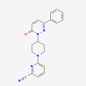 B2659698 6-[4-(6-Oxo-3-phenylpyridazin-1-yl)piperidin-1-yl]pyridine-2-carbonitrile CAS No. 2379975-30-9