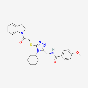 B2662241 N-((4-cyclohexyl-5-((2-(indolin-1-yl)-2-oxoethyl)thio)-4H-1,2,4-triazol-3-yl)methyl)-4-methoxybenzamide CAS No. 476448-44-9