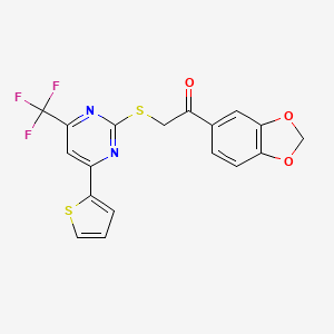 1-(1,3-Benzodioxol-5-yl)-2-{[4-(thiophen-2-yl)-6-(trifluoromethyl)pyrimidin-2-yl]sulfanyl}ethanone