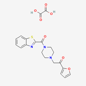 molecular formula C20H19N3O7S B2667272 2-(4-(Benzo[d]thiazole-2-carbonyl)piperazin-1-yl)-1-(furan-2-yl)ethanone oxalate CAS No. 2034321-25-8
