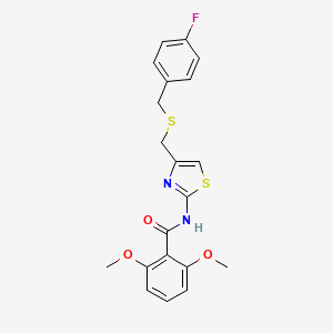 molecular formula C20H19FN2O3S2 B2669245 N-(4-(((4-fluorobenzyl)thio)methyl)thiazol-2-yl)-2,6-dimethoxybenzamide CAS No. 942009-81-6