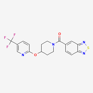 molecular formula C18H15F3N4O2S B2670553 Benzo[c][1,2,5]thiadiazol-5-yl(4-((5-(trifluoromethyl)pyridin-2-yl)oxy)piperidin-1-yl)methanone CAS No. 1421508-56-6