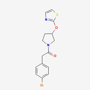 2-(4-Bromophenyl)-1-(3-(thiazol-2-yloxy)pyrrolidin-1-yl)ethanone